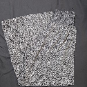 SHEIN Monochrome Textured Skirt